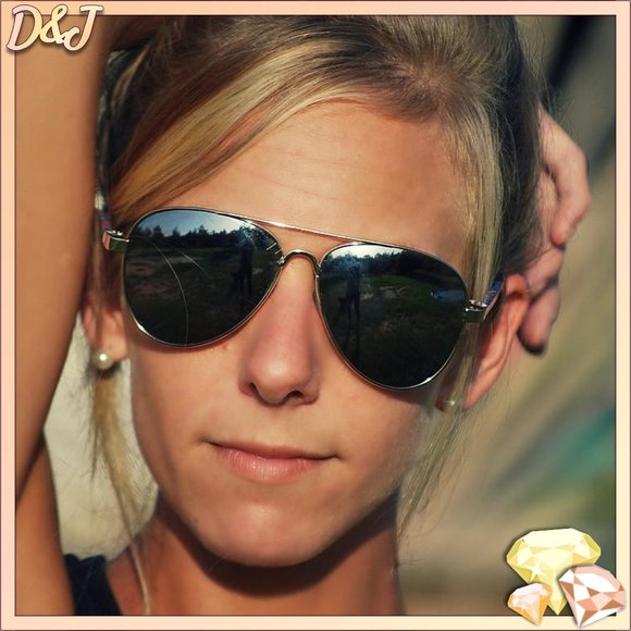 Diamonds & Jules Accessories - 💎✨ Black and Silver Aviator Sunglasses